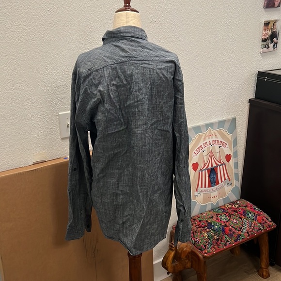 Levis Stretch button down long sleeve shirt - Picture 3 of 4